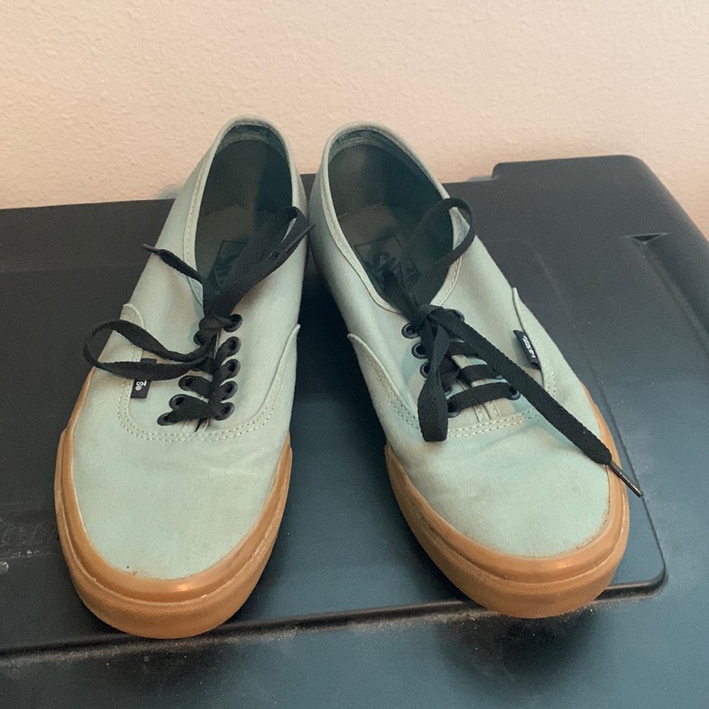Mens 8.5 Womens 10 Vans